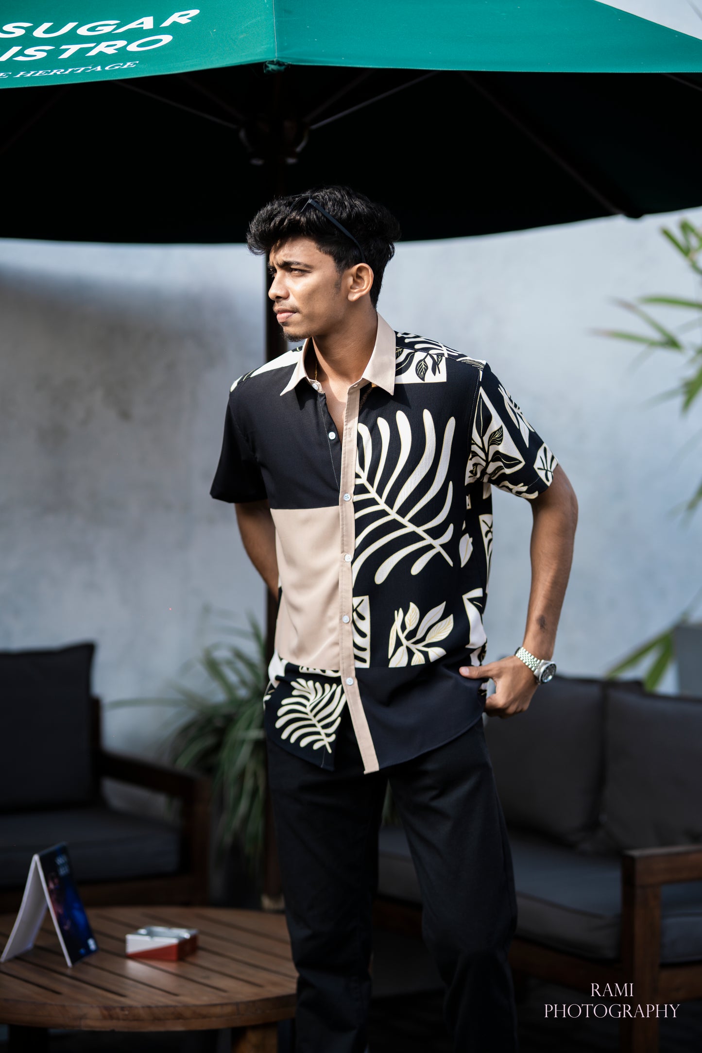 MATTHEW - Short-Sleeve Leaf Print Shirt (Black/Beige) - Mens Wear