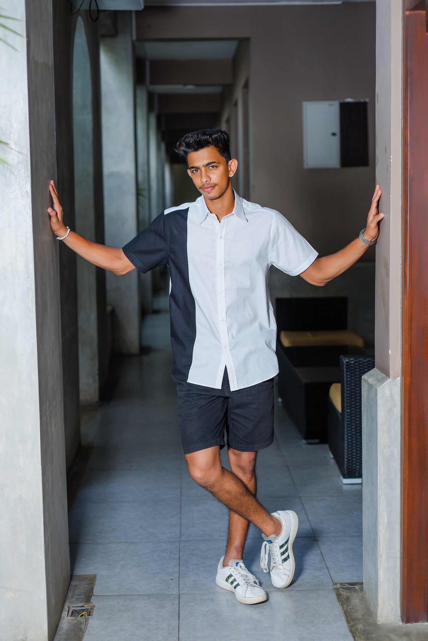 MATTHEW - Short Sleeve Dual Tone Split Shirt (White/Black) - Mens Wear